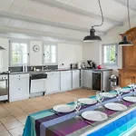 Les Joublanchas : Maison Familiale Et Campagne Pour 16 Holiday home Notre-Dame-de-Monts