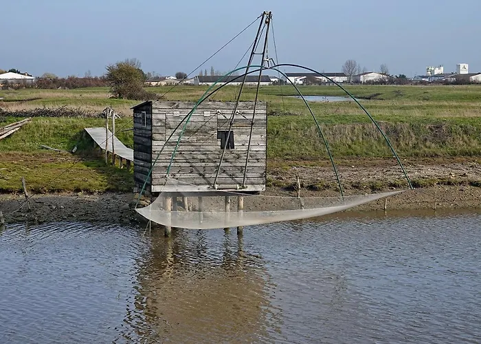 Hébergement de vacances Les Joublanchas : Maison Familiale Et Campagne Pour 16 *