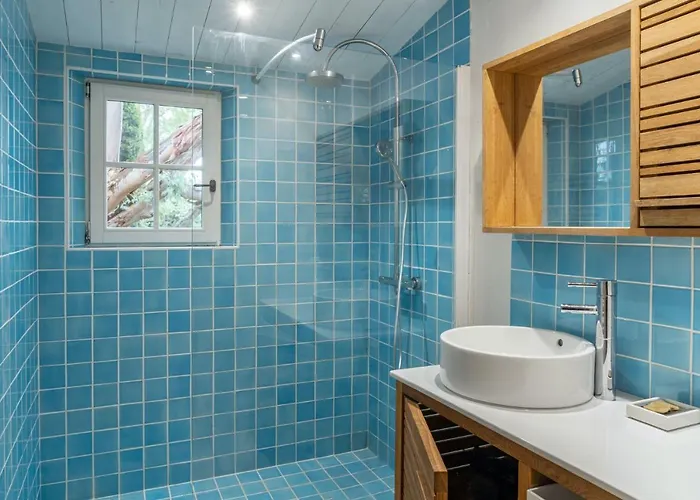 Hébergement de vacances Les Joublanchas : Maison Familiale Et Campagne Pour 16 *