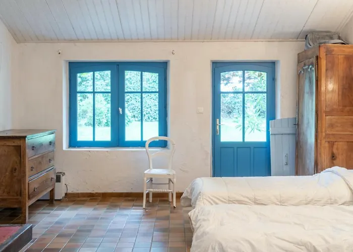 Hébergement de vacances Les Joublanchas : Maison Familiale Et Campagne Pour 16 *