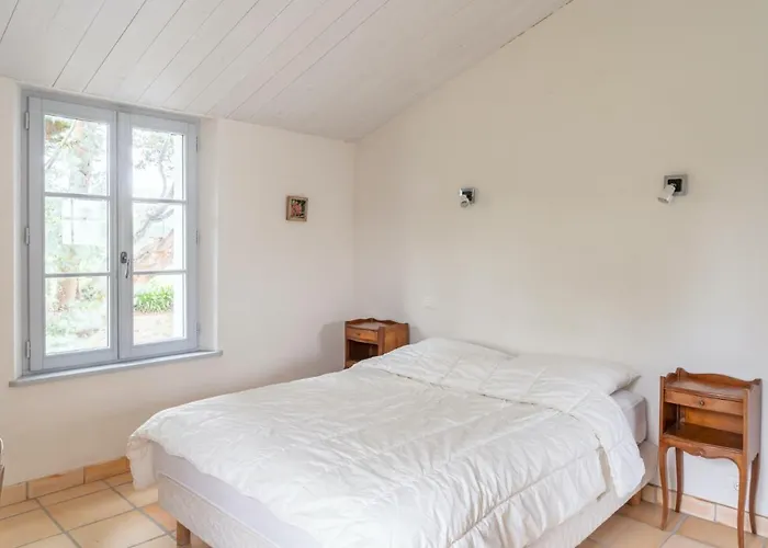 Les Joublanchas : Maison Familiale Et Campagne Pour 16 Hébergement de vacances *