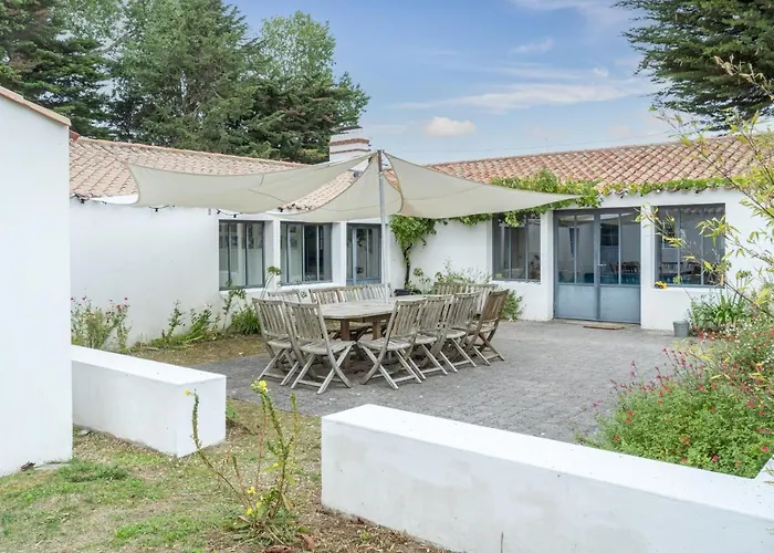 Hébergement de vacances Les Joublanchas : Maison Familiale Et Campagne Pour 16 *