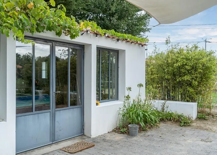 Hébergement de vacances Les Joublanchas : Maison Familiale Et Campagne Pour 16 *