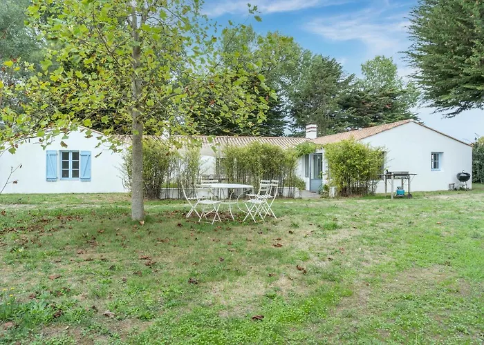 Les Joublanchas : Maison Familiale Et Campagne Pour 16 *